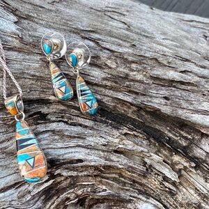 Elegant Silver and Turquoise Jewelry Set